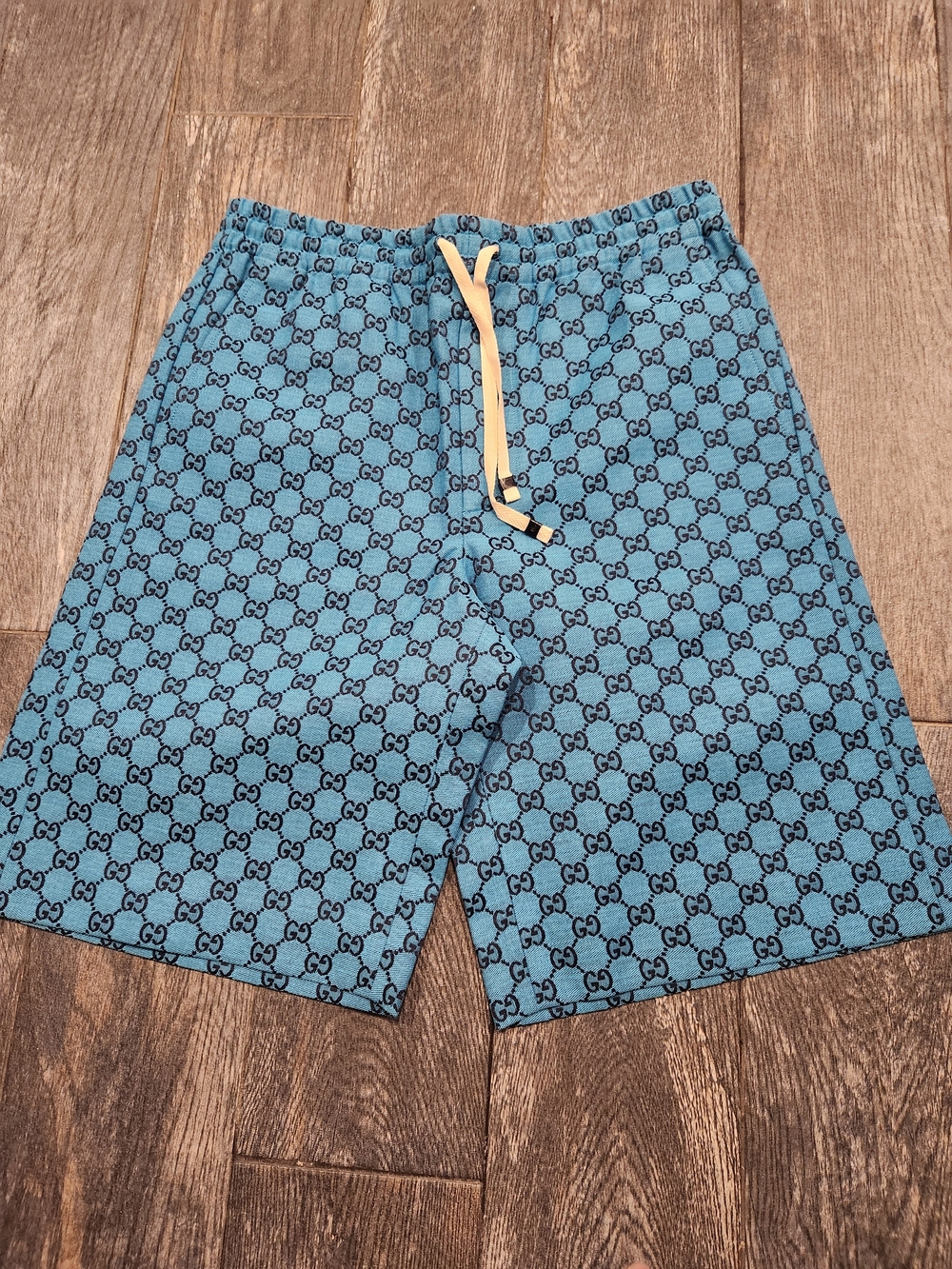 Gucci GG Monogram Drawstring Shorts with Cream Tie